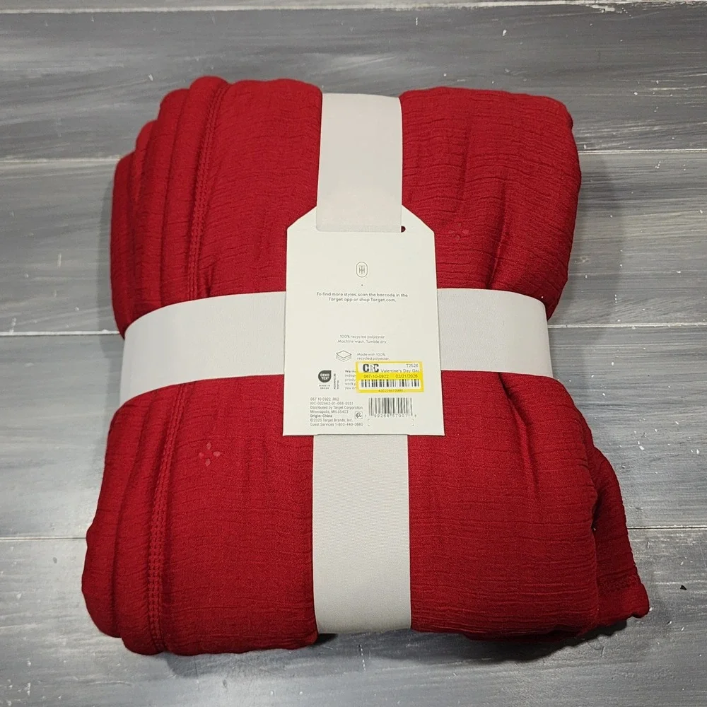 Threshold Gauze Throw Blanket Cozy Reverse Red 50x60 Plush Back Soft Cozy